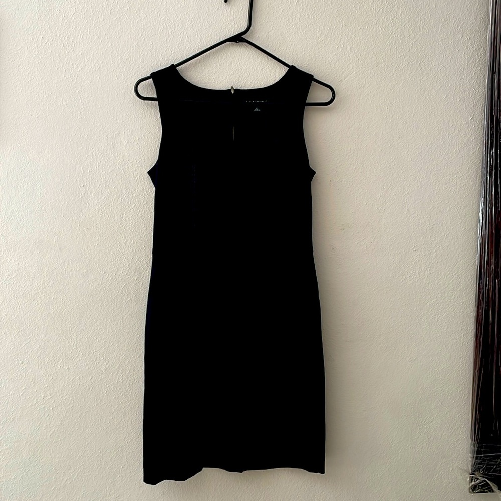 Banana Republic black dress size 4 petite. Almost new